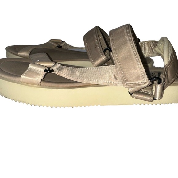 Zara Womens Tan/Cream Open Toe Flat Comfort Strappy Sandal Size US 8.5 EUR 39